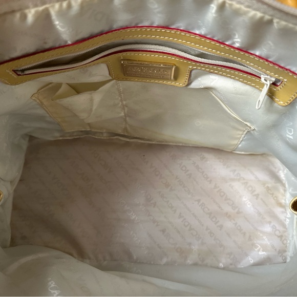 ✨Arcadia Buttercup Yellow Patent Leather Handbag✨ - Picture 10 of 16